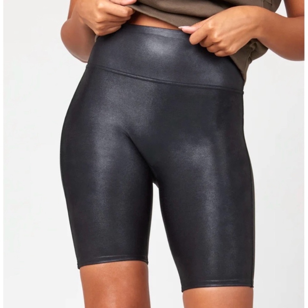 SPANX Faux Leather Bike Shorts in Black High Waisted Shiny Finish Women Size M